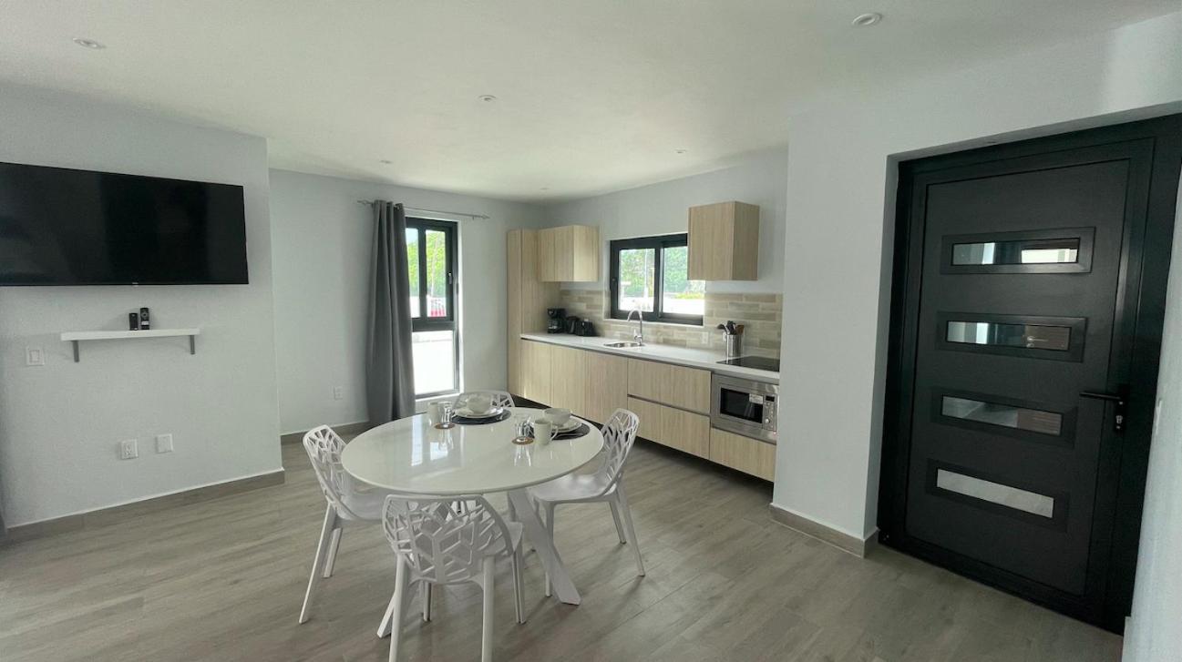 Апартаменты Whitehouse Boulevard, Close To Mambo Beach And City Centre Виллемстад Экстерьер фото