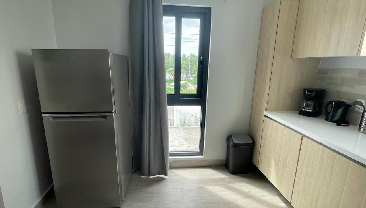Апартаменты Whitehouse Boulevard, Close To Mambo Beach And City Centre Виллемстад Экстерьер фото