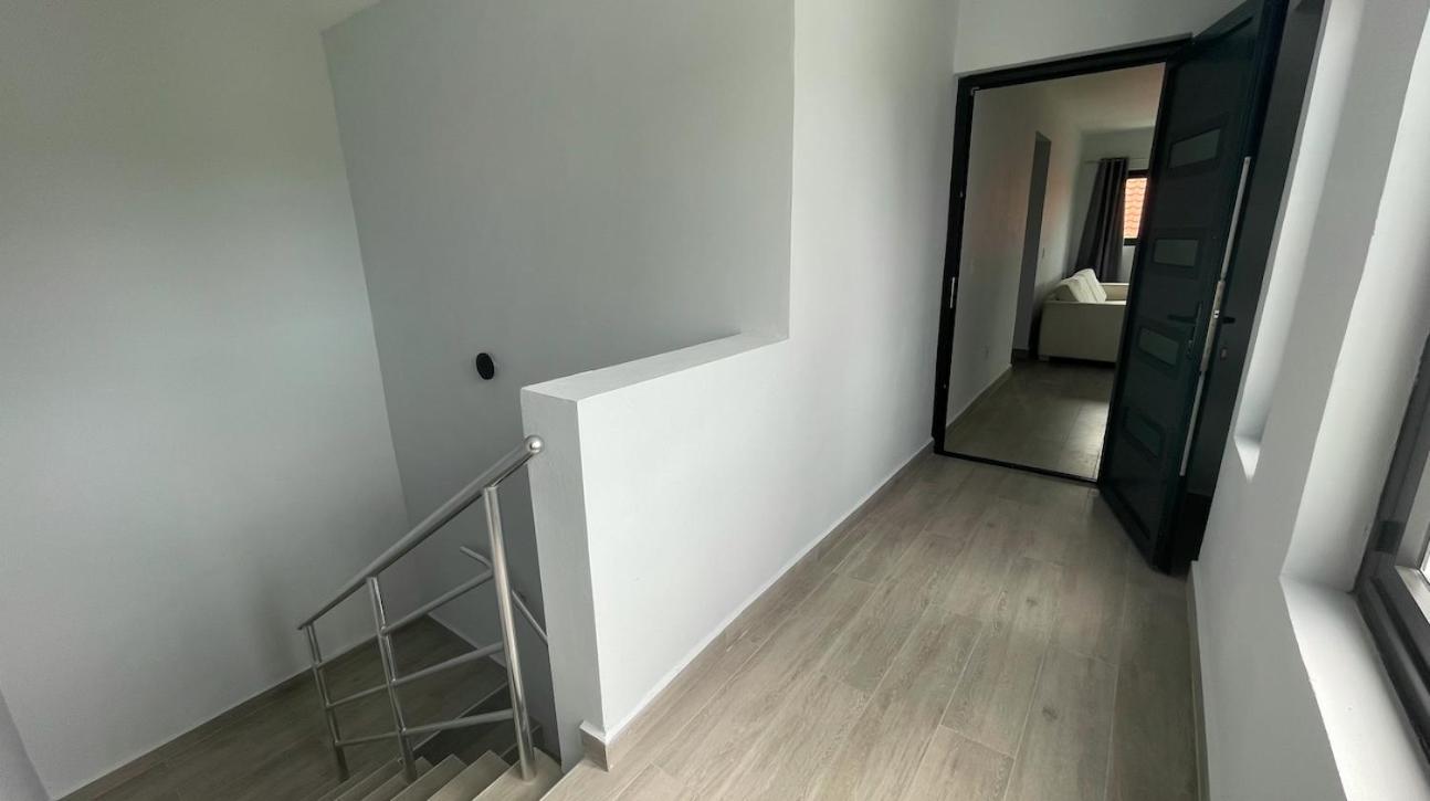 Апартаменты Whitehouse Boulevard, Close To Mambo Beach And City Centre Виллемстад Экстерьер фото