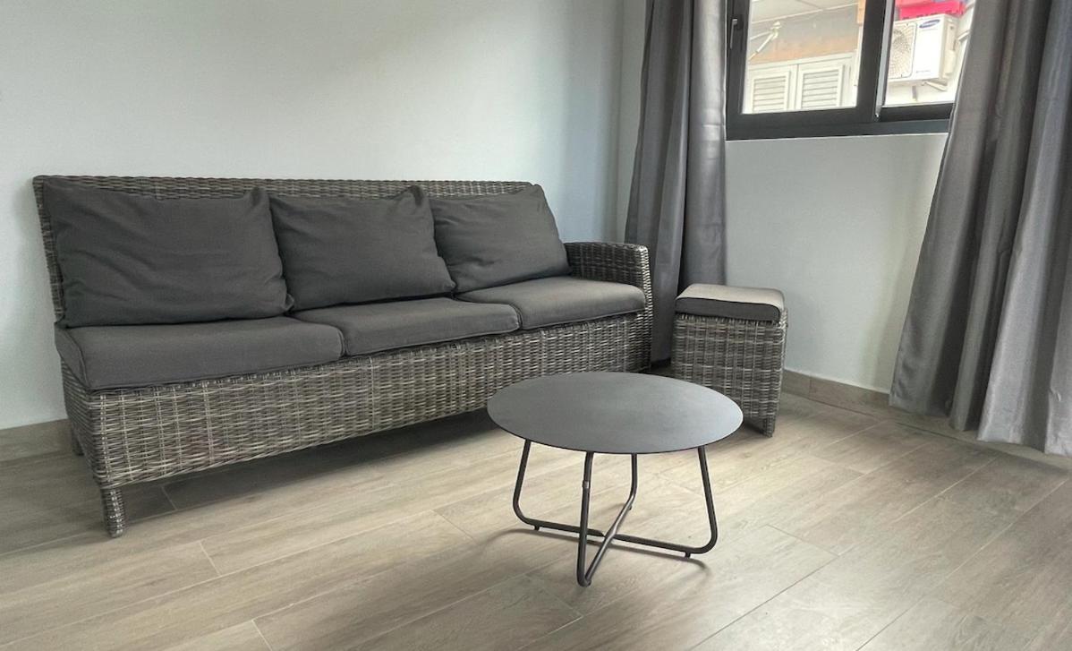 Апартаменты Whitehouse Boulevard, Close To Mambo Beach And City Centre Виллемстад Экстерьер фото