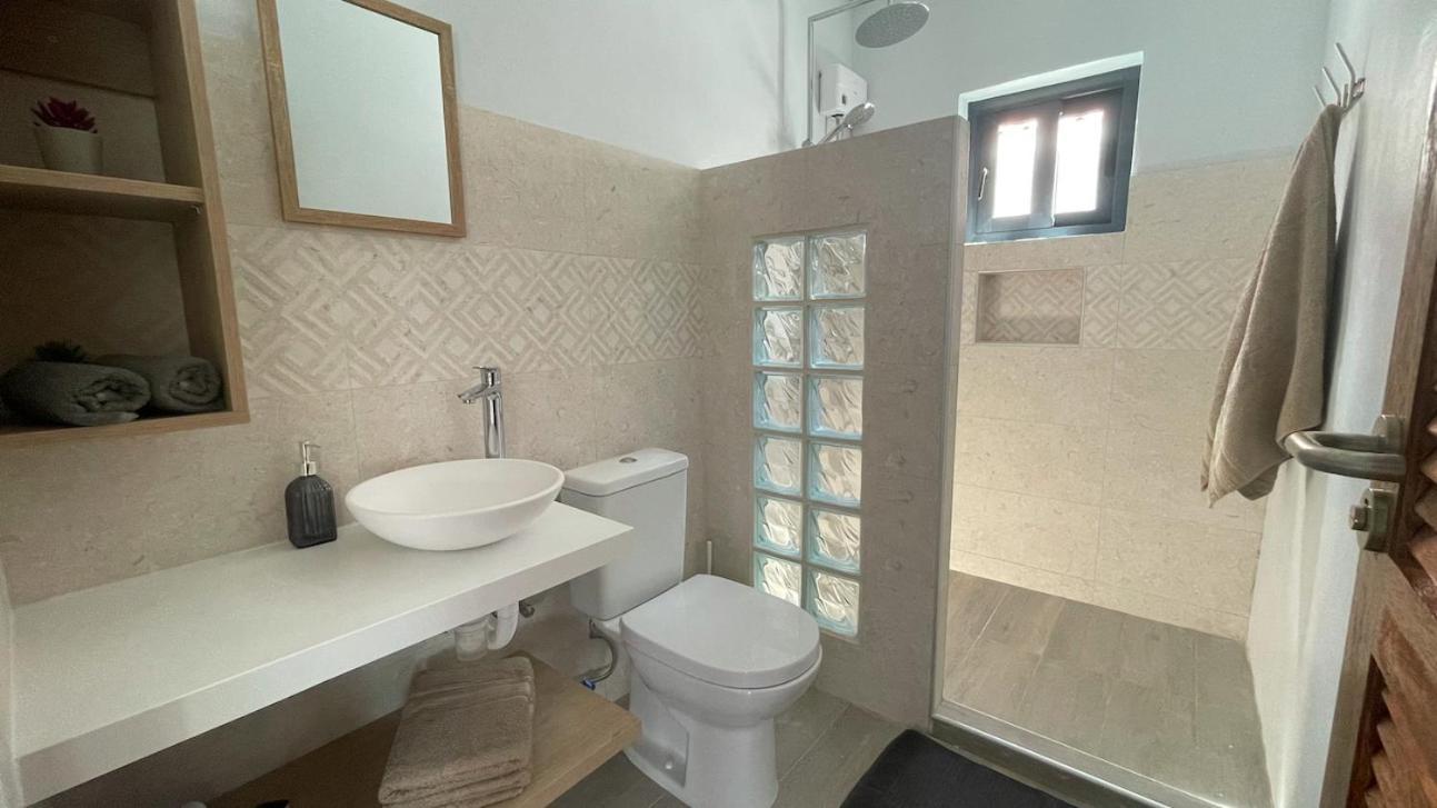 Апартаменты Whitehouse Boulevard, Close To Mambo Beach And City Centre Виллемстад Экстерьер фото